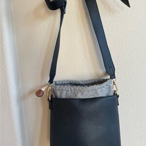 Bucket bag